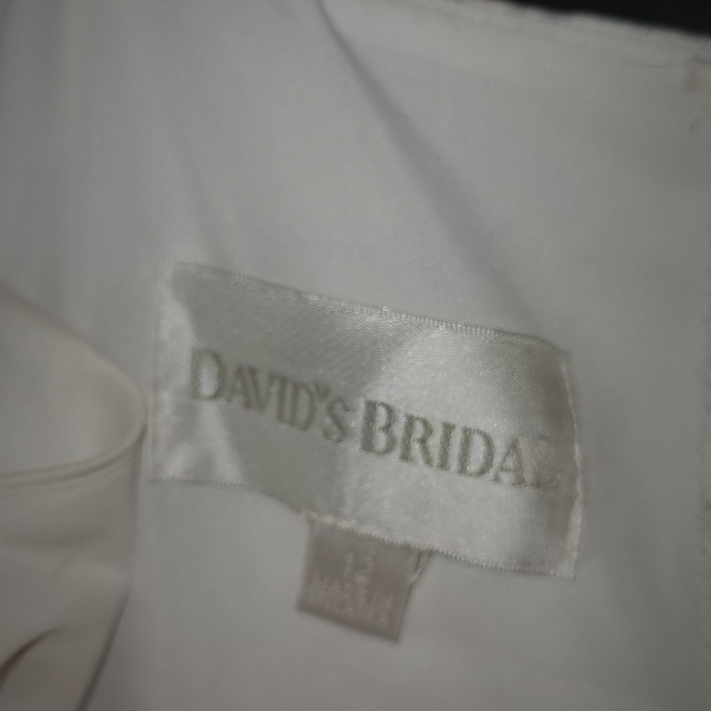Dress - Picture 5 of 7